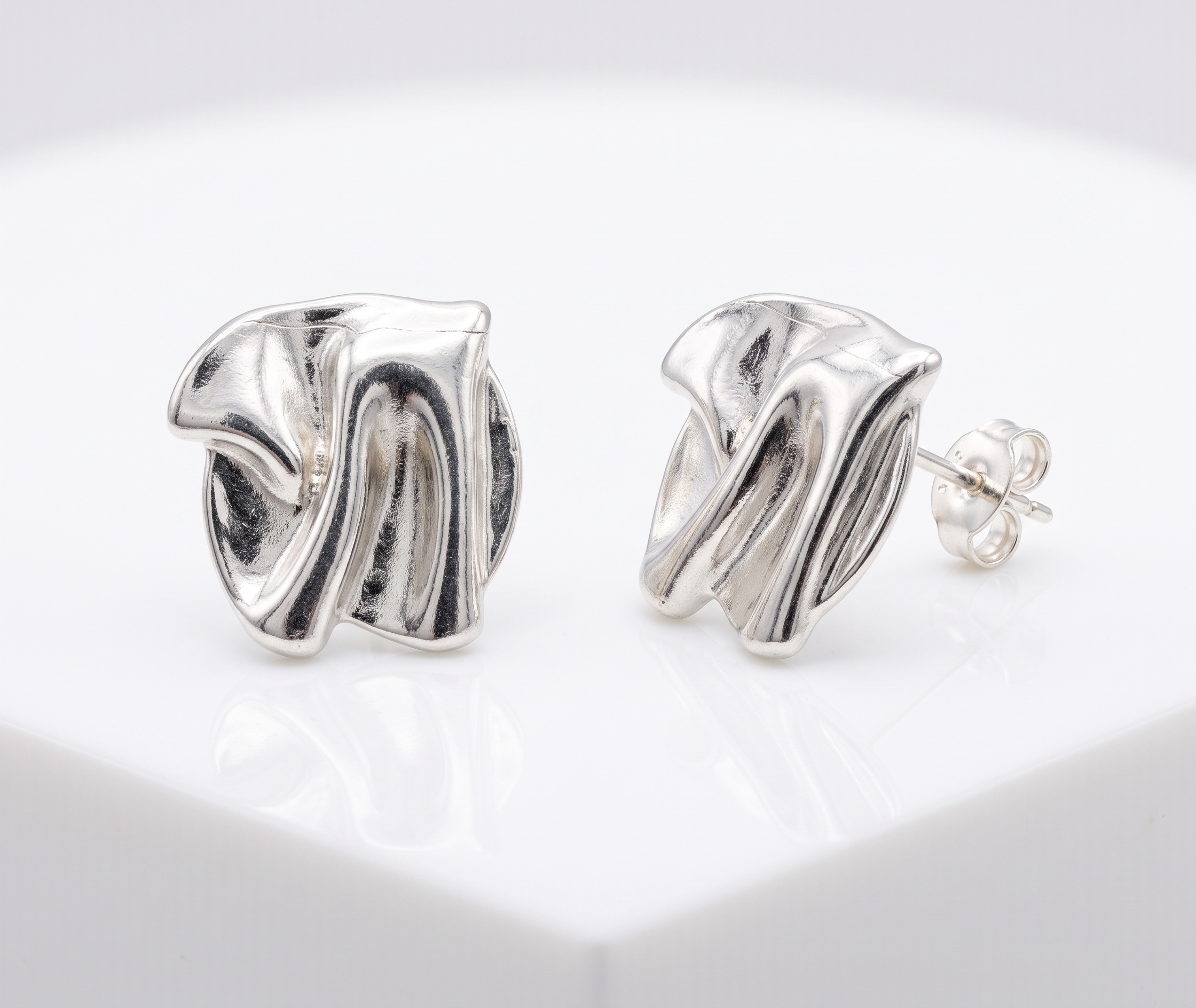 EARINGS "THE CLOTH"